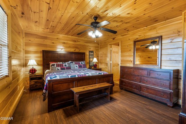 2011 Cougar Crossing Way, Sevierville, TN 37876