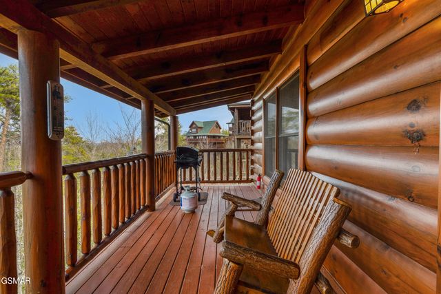 2011 Cougar Crossing Way, Sevierville, TN 37876