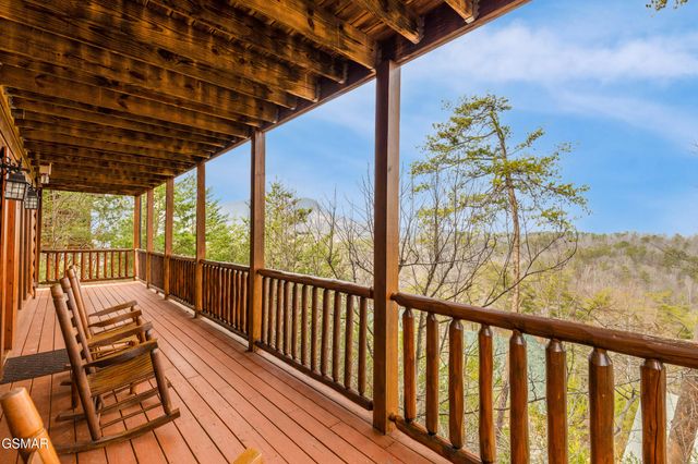 2011 Cougar Crossing Way, Sevierville, TN 37876