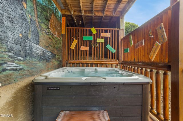 2011 Cougar Crossing Way, Sevierville, TN 37876