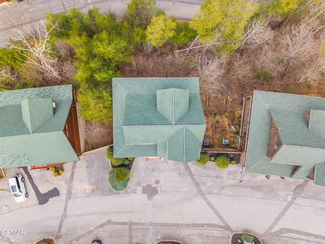 2011 Cougar Crossing Way, Sevierville, TN 37876