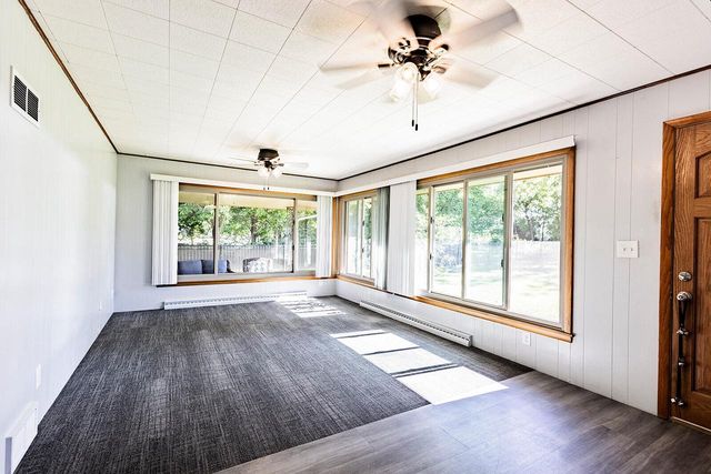 1393 Harris DRIVE, Waukesha, WI 53186