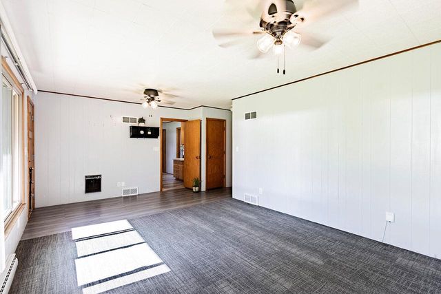 1393 Harris DRIVE, Waukesha, WI 53186