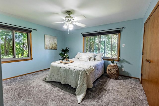 1393 Harris DRIVE, Waukesha, WI 53186
