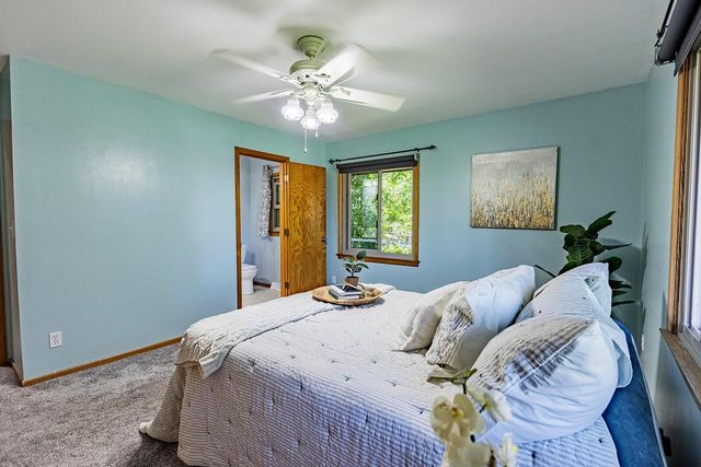 1393 Harris DRIVE, Waukesha, WI 53186