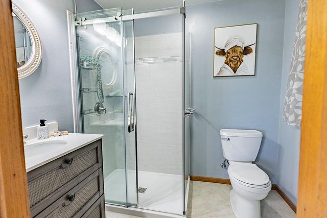 1393 Harris DRIVE, Waukesha, WI 53186