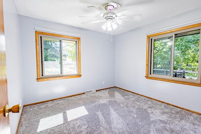 1393 Harris DRIVE, Waukesha, WI 53186