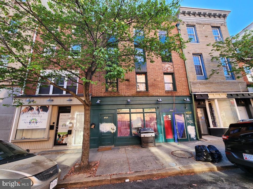 304 PARK AVE, Baltimore, MD 21201