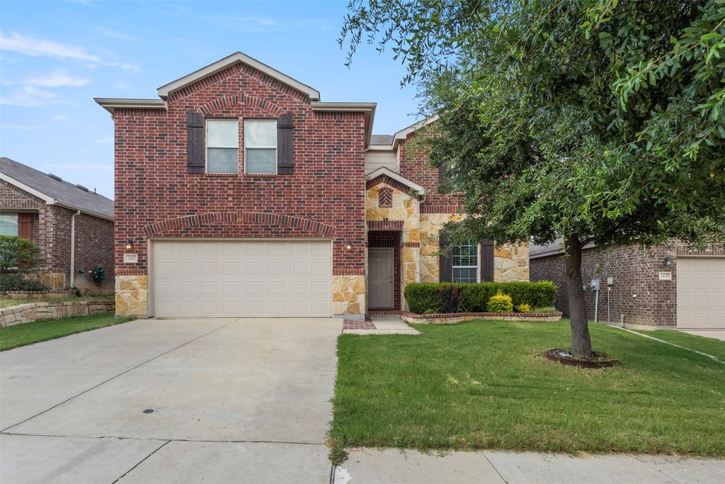 2421 Buelingo Lane, Fort Worth, TX 76131