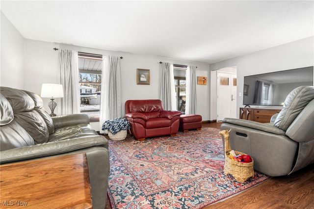 2334 Tanglewood Drive NE, Massillon, OH 44646