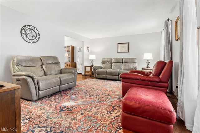 2334 Tanglewood Drive NE, Massillon, OH 44646