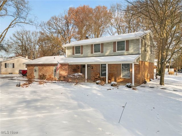 2334 Tanglewood Drive NE, Massillon, OH 44646