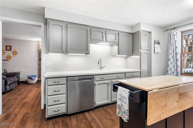 2334 Tanglewood Drive NE, Massillon, OH 44646