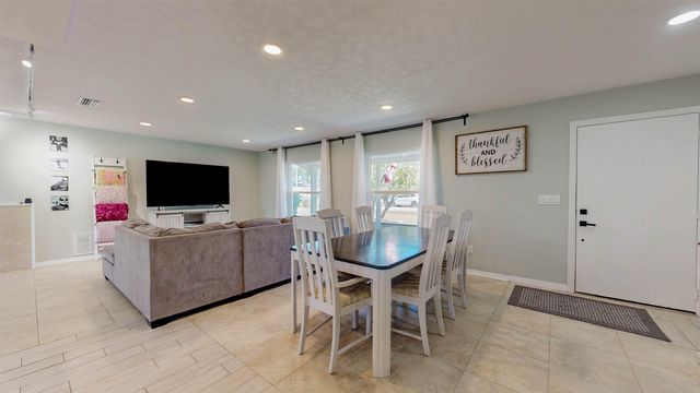 142 Foster Ln, Palm Coast, FL 32137