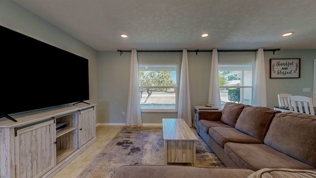 142 Foster Ln, Palm Coast, FL 32137