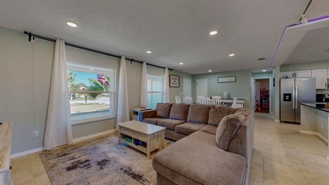 142 Foster Ln, Palm Coast, FL 32137