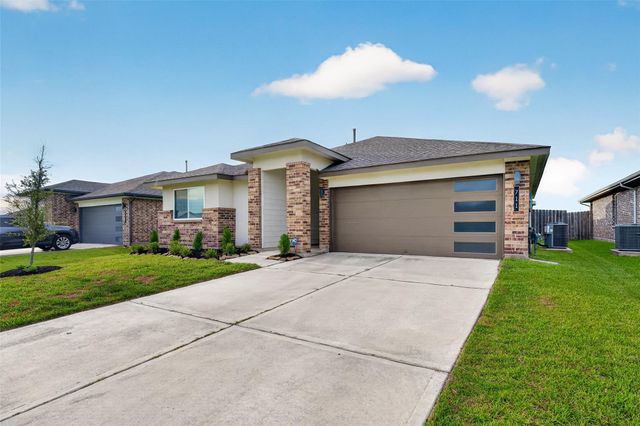 711 Boer Plains Drive, Rosharon, TX 77583