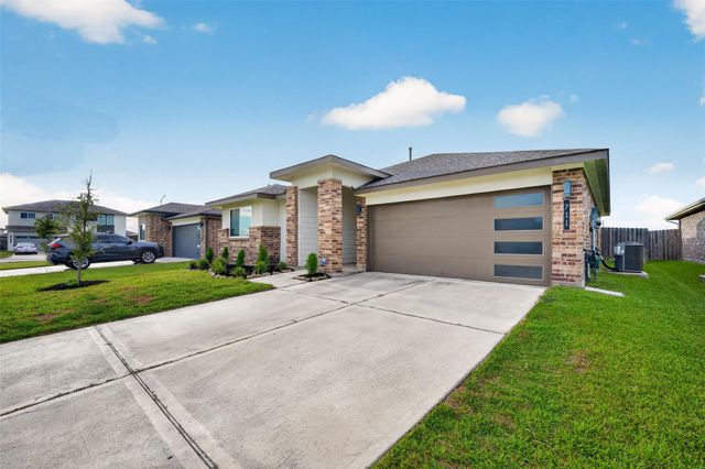 711 Boer Plains Drive, Rosharon, TX 77583