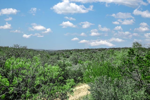 605 Echo DR, Spicewood, TX 78669