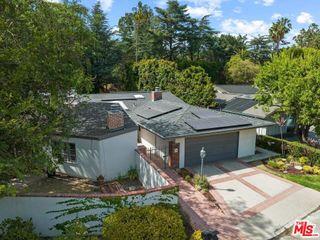 15649 Woodfield Place, Sherman Oaks, CA 91403