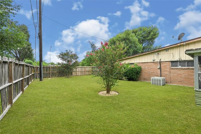 14531 Alkay Street, Houston, TX 77045