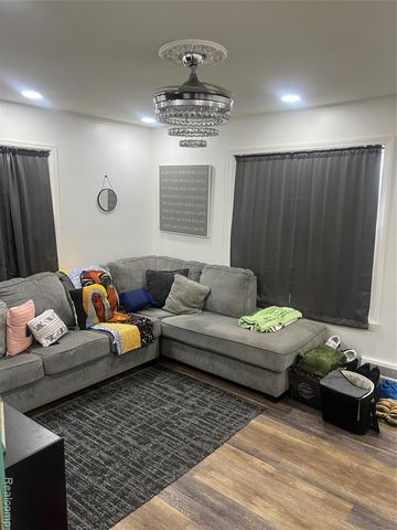 8663 Stout Street, Detroit, MI 48228