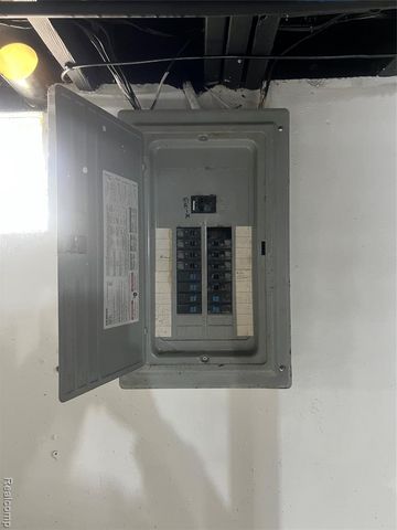 8663 Stout Street, Detroit, MI 48228