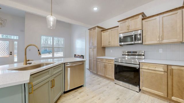 1208 Rooster Ridge Rd, Pleasant View, TN 37146