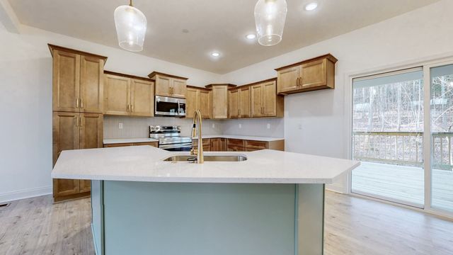 1208 Rooster Ridge Rd, Pleasant View, TN 37146