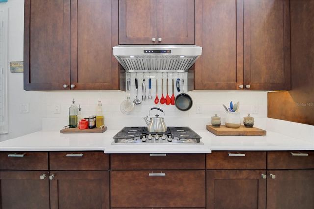 5084 GREENS DRIVE, Lady Lake, FL 32159