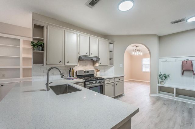 7115 Nickaburr Creek Drive, Magnolia, TX 77354