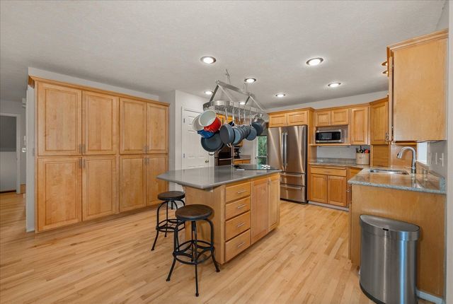 6614 S Westchester Dr, Spokane, WA 99223