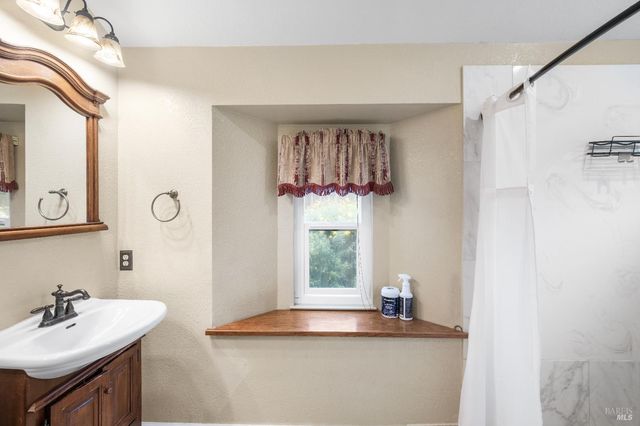 462 Eagle Ln, Vacaville, CA 95687