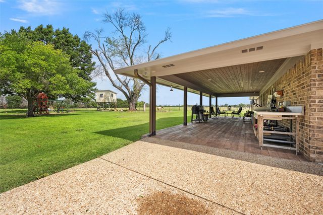 11541 Old Dallas Road, West, TX 76691