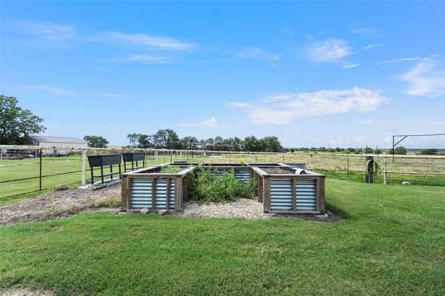 11541 Old Dallas Road, West, TX 76691