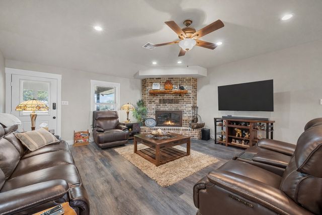 11541 Old Dallas Road, West, TX 76691