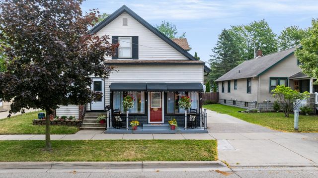 615 Pine Street, Essexville, MI 48732
