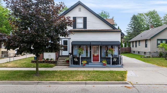615 Pine Street, Essexville, MI 48732
