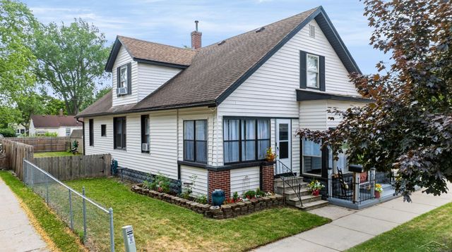 615 Pine Street, Essexville, MI 48732