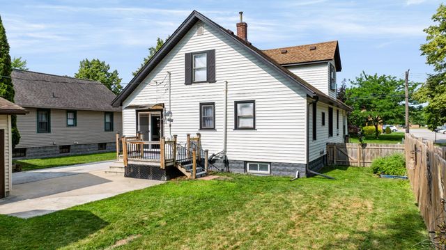 615 Pine Street, Essexville, MI 48732