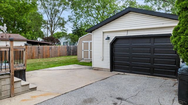 615 Pine Street, Essexville, MI 48732