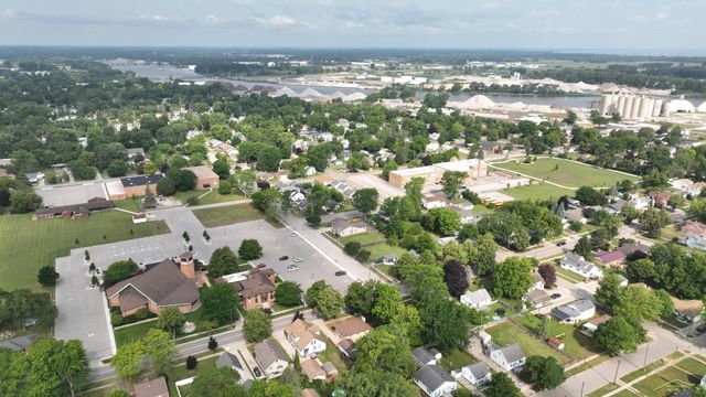 615 Pine Street, Essexville, MI 48732