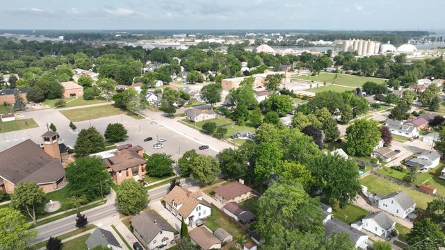 615 Pine Street, Essexville, MI 48732