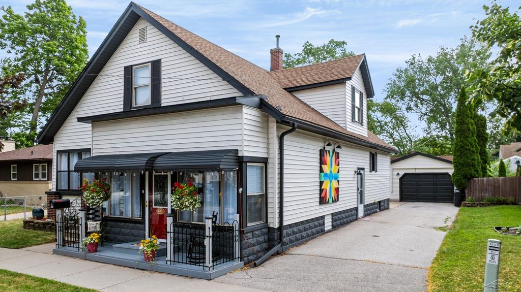 615 Pine Street, Essexville, MI 48732