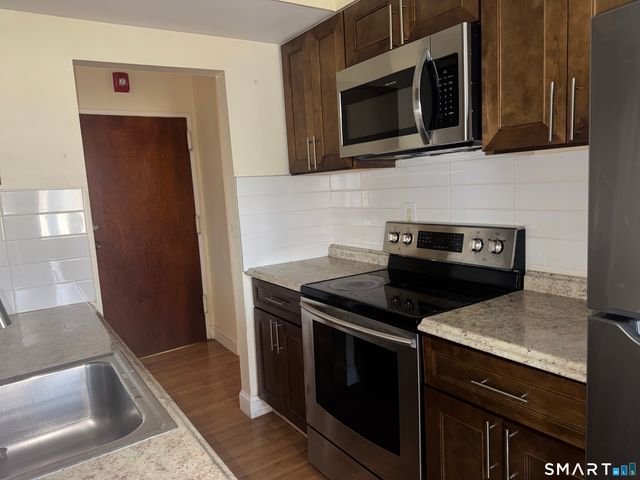 250 North Bishop Avenue 27, Bridgeport, CT 06610