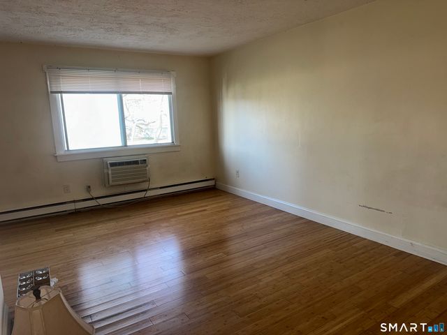 250 North Bishop Avenue 27, Bridgeport, CT 06610