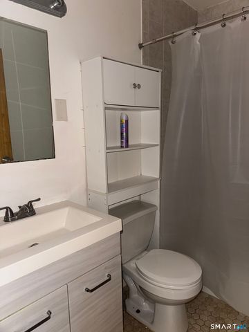 250 North Bishop Avenue 27, Bridgeport, CT 06610