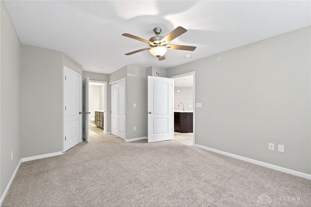 1687 S Golden Clove Bend, Sugarcreek Twp, OH 45459