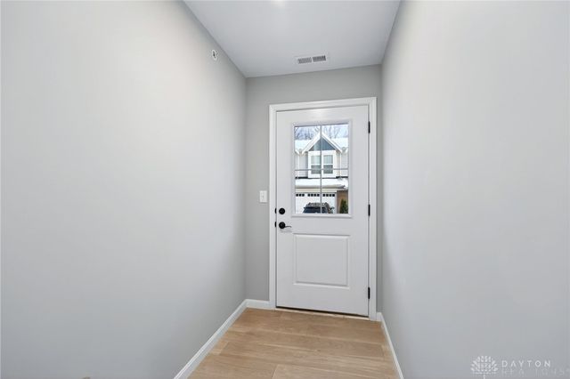 1687 S Golden Clove Bend, Sugarcreek Twp, OH 45459