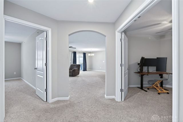 1687 S Golden Clove Bend, Sugarcreek Twp, OH 45459